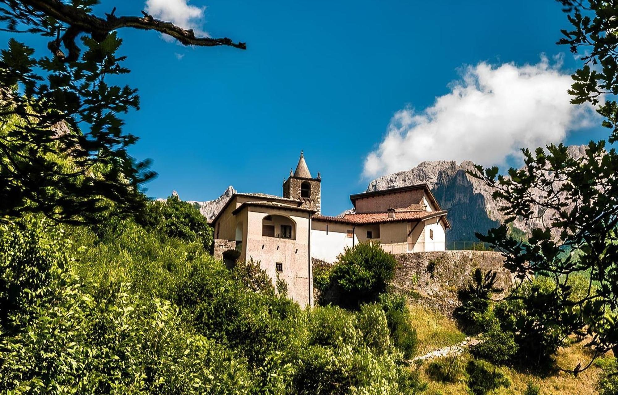 Holiday House Alla Torre Mandello del Lario Exterior foto